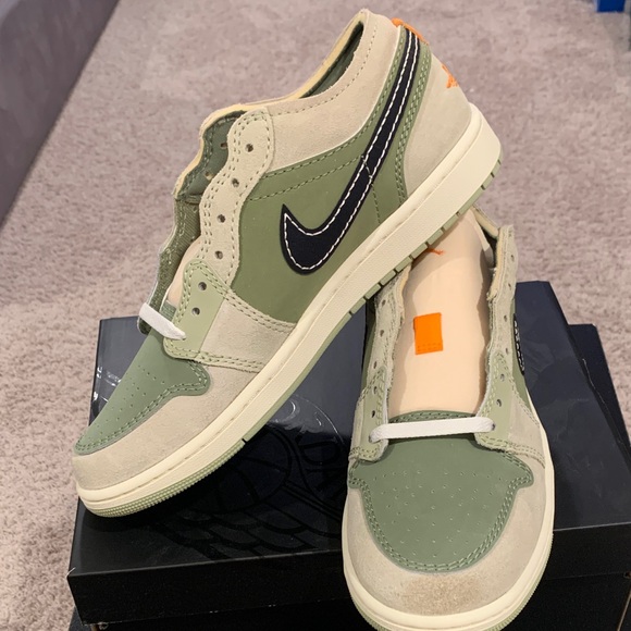 Jordan Men's Green and Beige Sneakers
